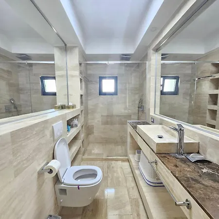 Luxury Mamaia Nord Daire *